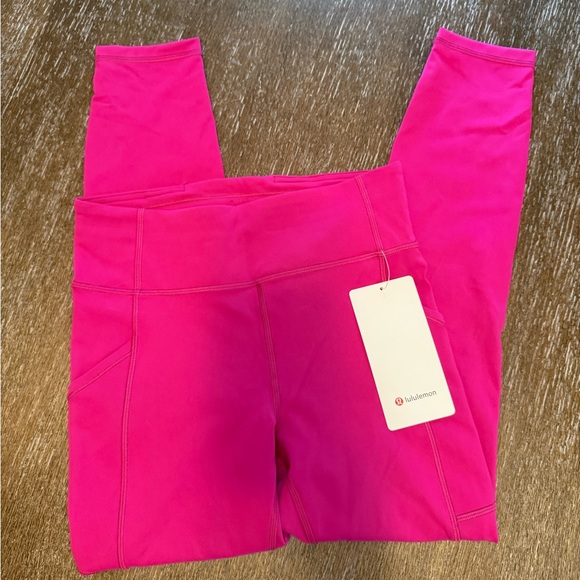🆕NWT 🍋 Lululemon Invigorate High-Rise Tight 25" 🍋 {Size 6} Ripened Raspberry ⭐️ - Picture 10 of 16